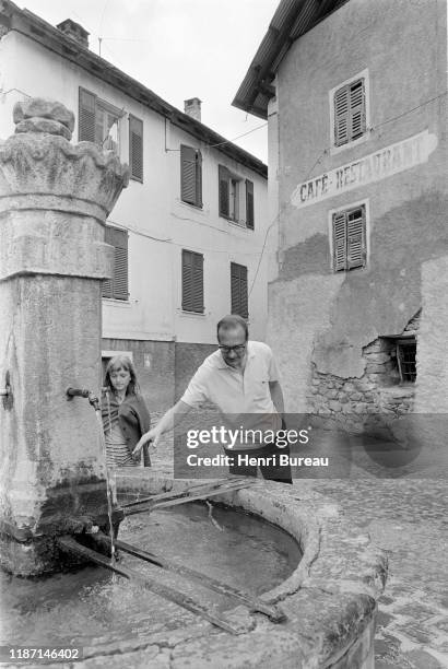 Jacques Chirac on vacation with his daughter Claude. | Location: Auron, France.