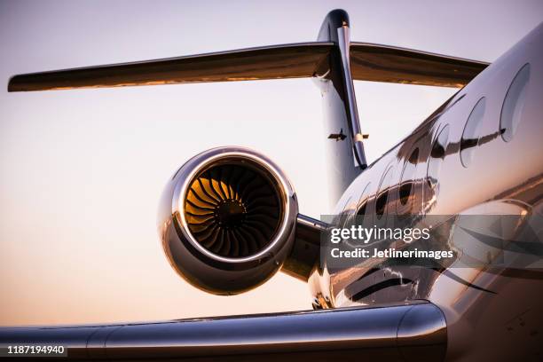 jet d'entreprise - airline photos et images de collection