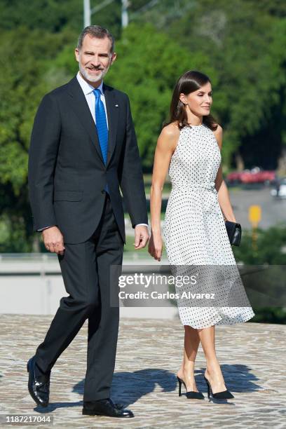 Queen Letizia of Spain offers flowers at the Jose Marti Memorial at Plaza de la Revolution on November 12, 2019 in La Havana, Cuba. King Felipe VI of...