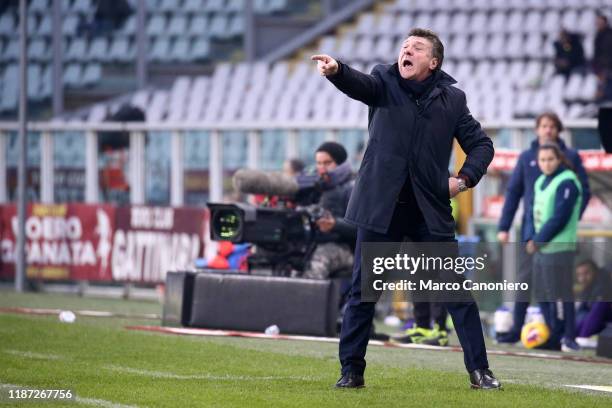 Walter Mazzarri, head coach of Torino FC, gestures during the Serie A match between Torino Fc and Acf Fiorentina. Torino Fc wins 2-1 over Acf...