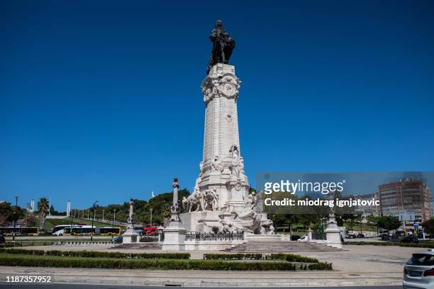 monument to the marquis of pombal in lisbon - marquis stock pictures, royalty-free photos & images
