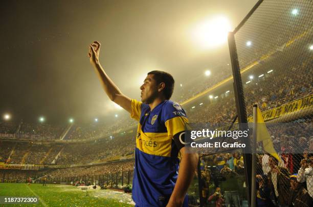 Juan Roman Riquelme of Boca Juniors gestures during the semi final first leg match between Boca Juniors and Universidad de Chile as part of Copa...