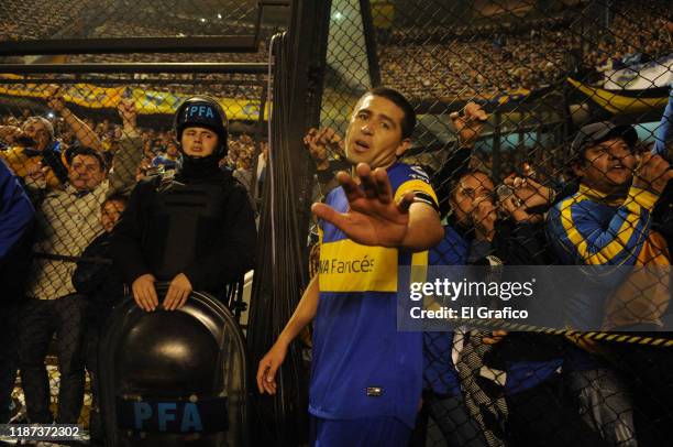 Juan Roman Riquelme of Boca Juniors gestures during the semi final first leg match between Boca Juniors and Universidad de Chile as part of Copa...