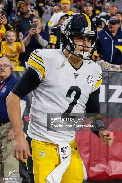 Pittsburgh Steelers quarterback Mason Rudolph runs onto the field before the NFL football game between the Pittsburgh Steelers and the Arizona...