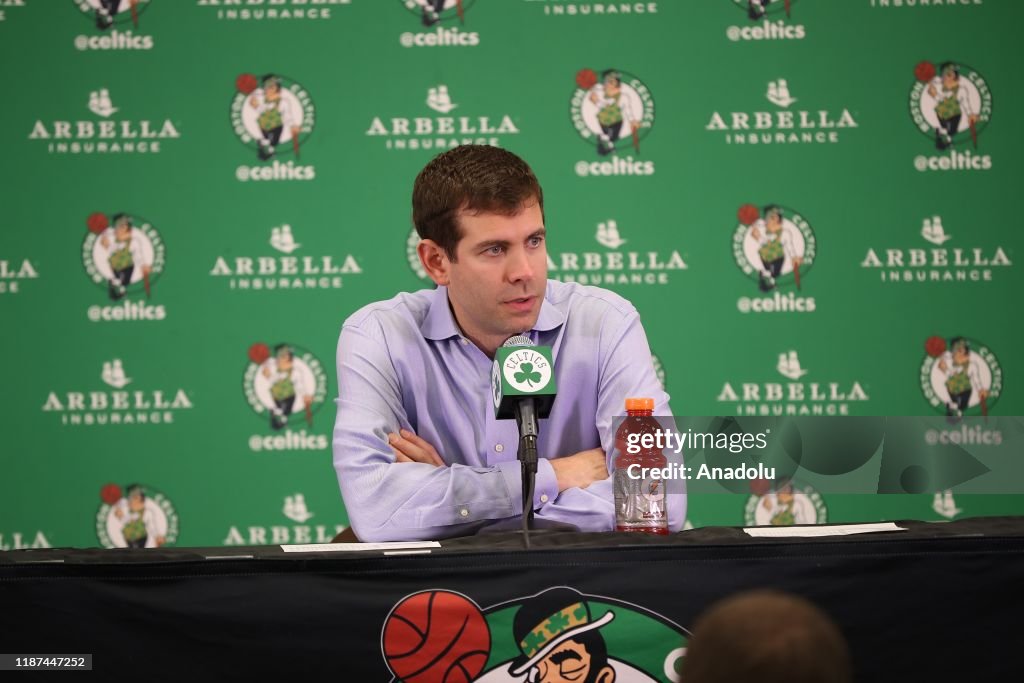 Cleveland Cavaliers v Boston Celtics