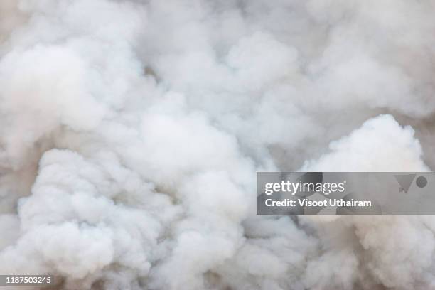 smoke caused by explosions - eldsvåda bildbanksfoton och bilder