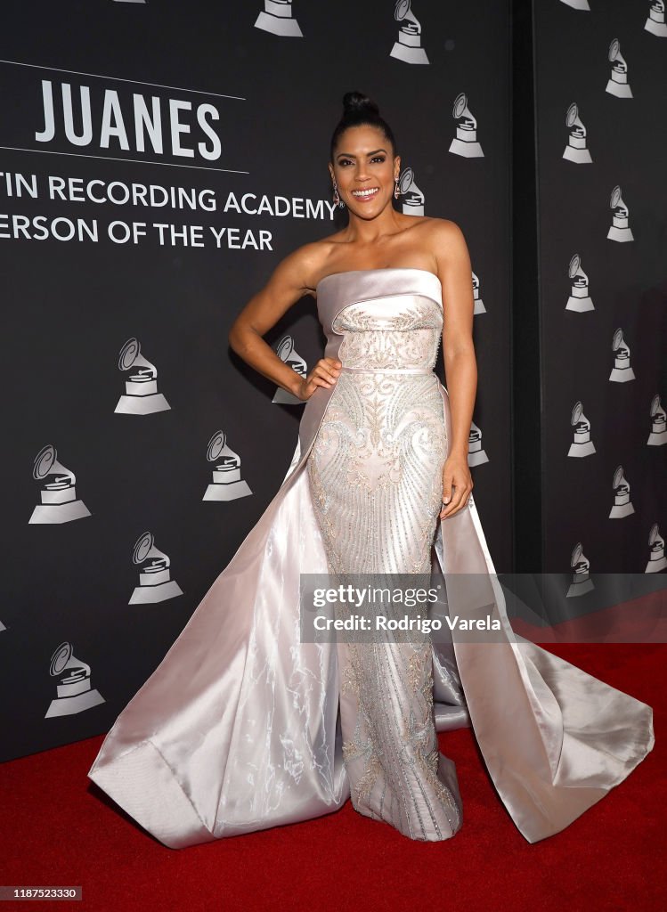 The 20th Annual Latin GRAMMY Awards – Person Of The Year Gala - Red Carpet