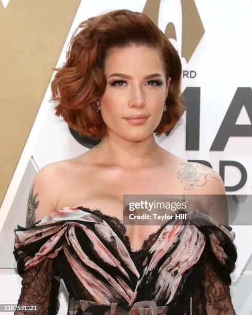 Halsey attends the 53nd annual CMA Awards at Bridgestone Arena on November 13, 2019 in Nashville, Tennessee.