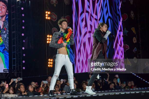 Emilio Osorio and Joaquin Bondoni of Aristemos performs during the TeleHit Awards 2019 at Foro Sol on November 13, 2019 in Mexico City, Mexico.