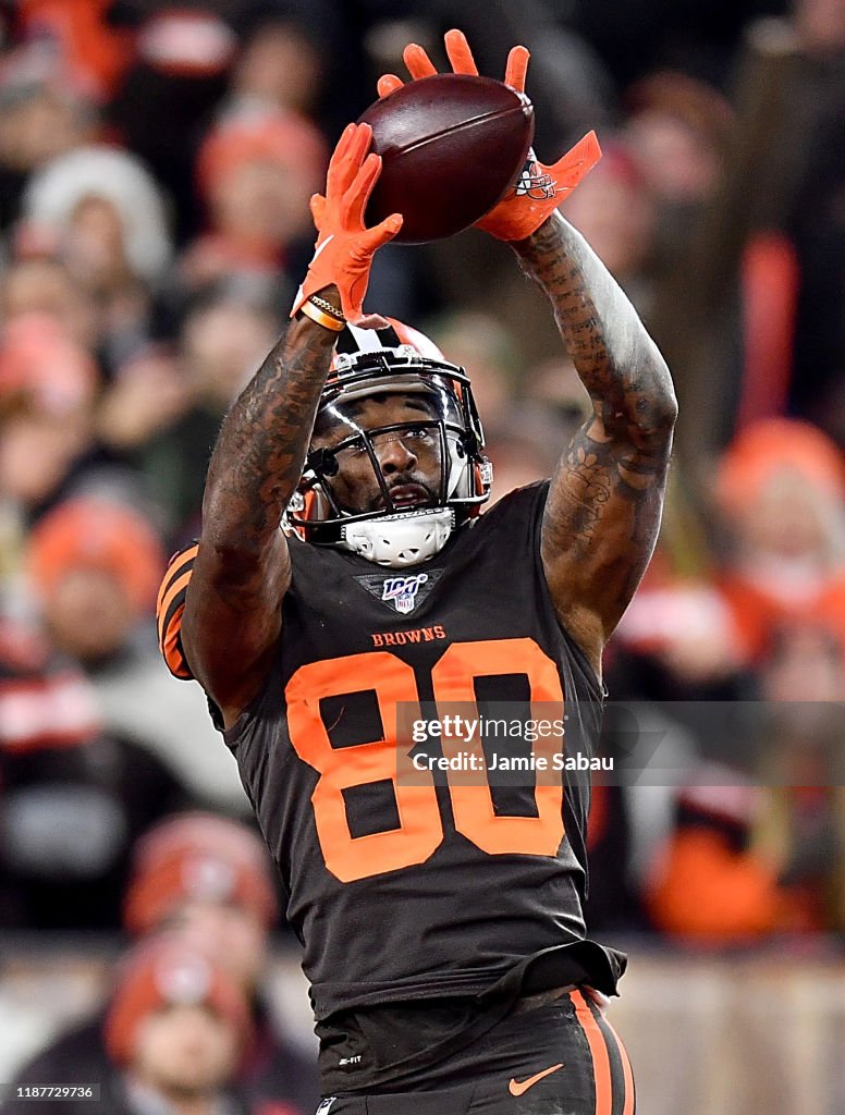Pittsburgh Steelers v Cleveland Browns