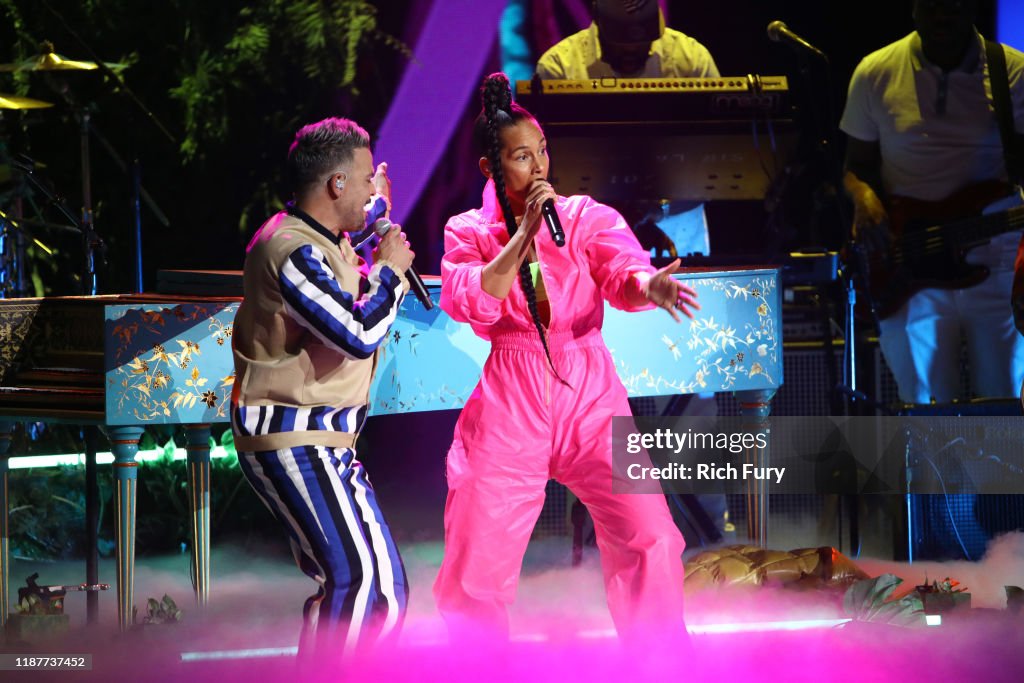 20th Annual Latin GRAMMY Awards - Show
