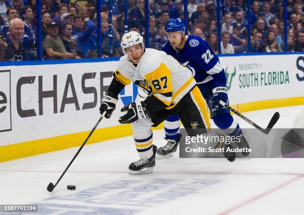 Sidney Crosby of the Pittsburgh Penguins against the Tampa Bay Lightning at Amalie Arena on October 23, 2019 in Tampa, Florida. "n