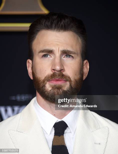 Chris Evans arrives at the premiere of Lionsgate's "Knives Out" at the Regency Village Theatre on November 14, 2019 in Westwood, California.