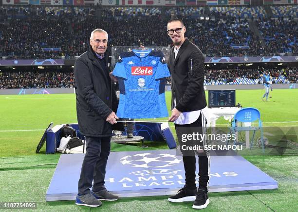 Marek Hamsik and Eddy Reja during the UEFA Champions League group E match between SSC Napoli and KRC Genk at Stadio San Paolo on December 10, 2019 in...