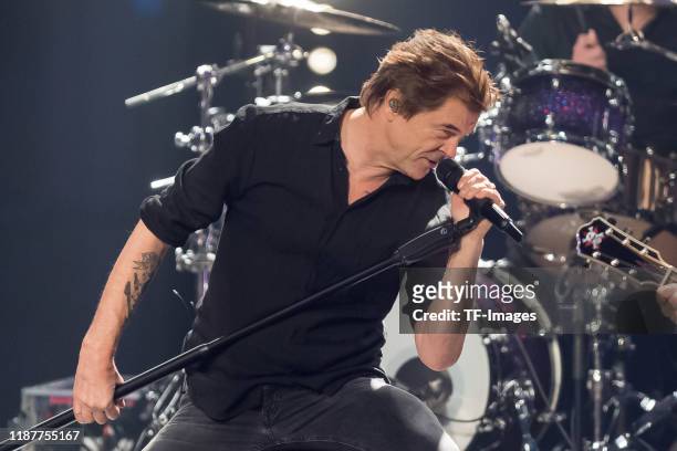 Campino of the Toten Hosen performs the 1Live Krone radio award at Jahrhunderthalle on December 5, 2019 in Bochum, Germany.