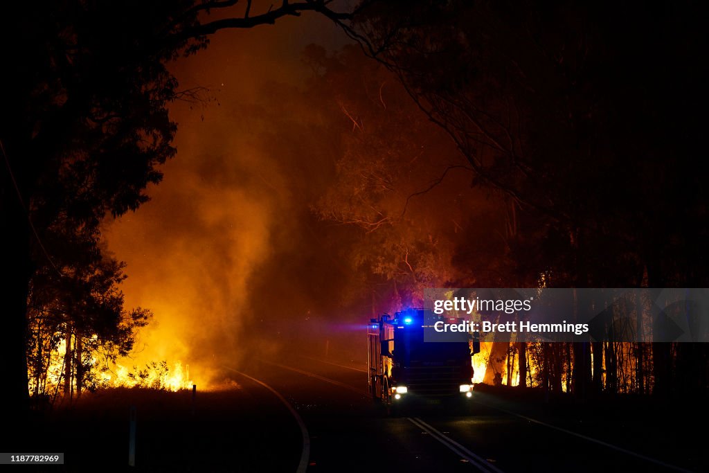 Emergency Warning Issued For Hawkesbury As Bushfire Nears Sydney Outskirts