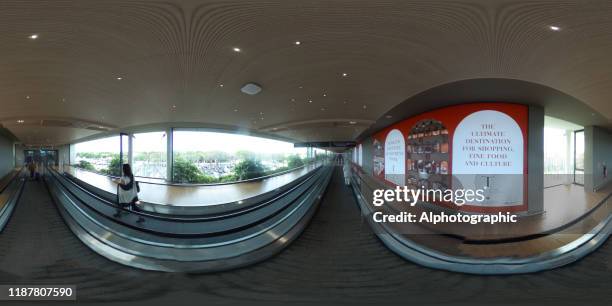 vr in marco polo flughafen, venedig - 360 uk stock-fotos und bilder