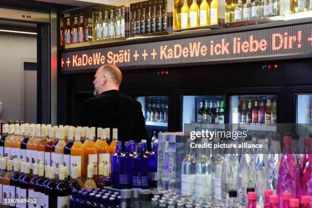 December 2019, Berlin: The late purchase at the "KaDeWe grand opening - The Journey Continues" at the KaDeWe. Photo: Gerald Matzka/dpa-Zentralbild/ZB