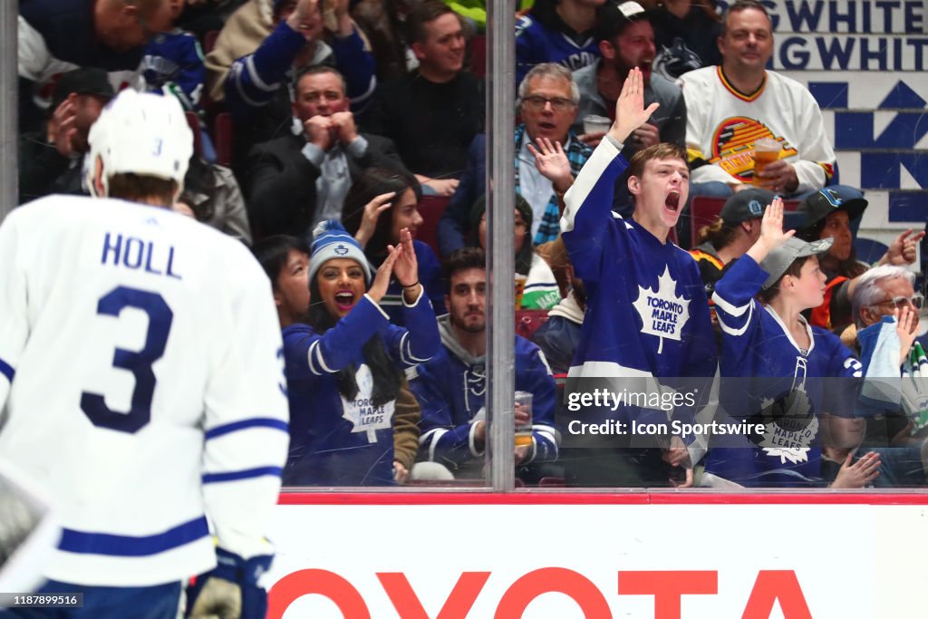 NHL: DEC 10 Maple Leafs at Canucks