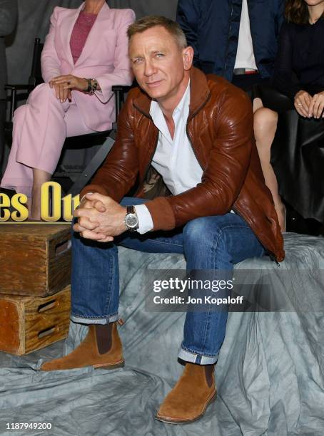 Daniel Craig attends the photocall for Lionsgate's "Knives Out" at Four Seasons Hotel Los Angeles at Beverly Hills on November 15, 2019 in Los...