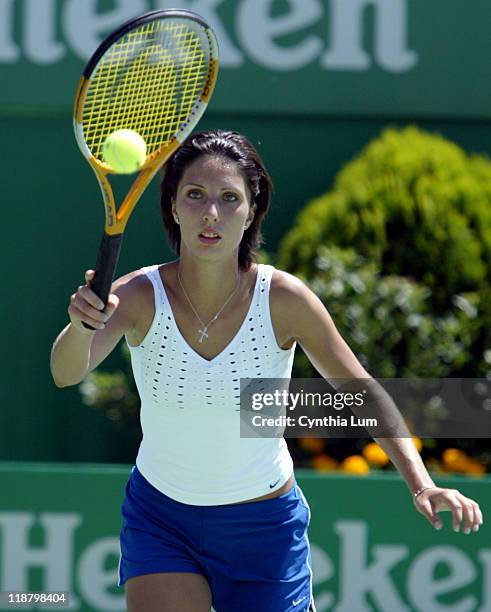 Anastasia Myskina fought back after loosing the second set, to defeat Maria Sharapova 6-4, 1-6, 6-2 in their third round match at the Austalian Open...