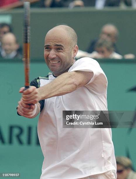 Andre Agassi during his first round loss to Jarkko Nieminen at the 2005 French Open in Roland Garros Stadium on the May 24, 2005.