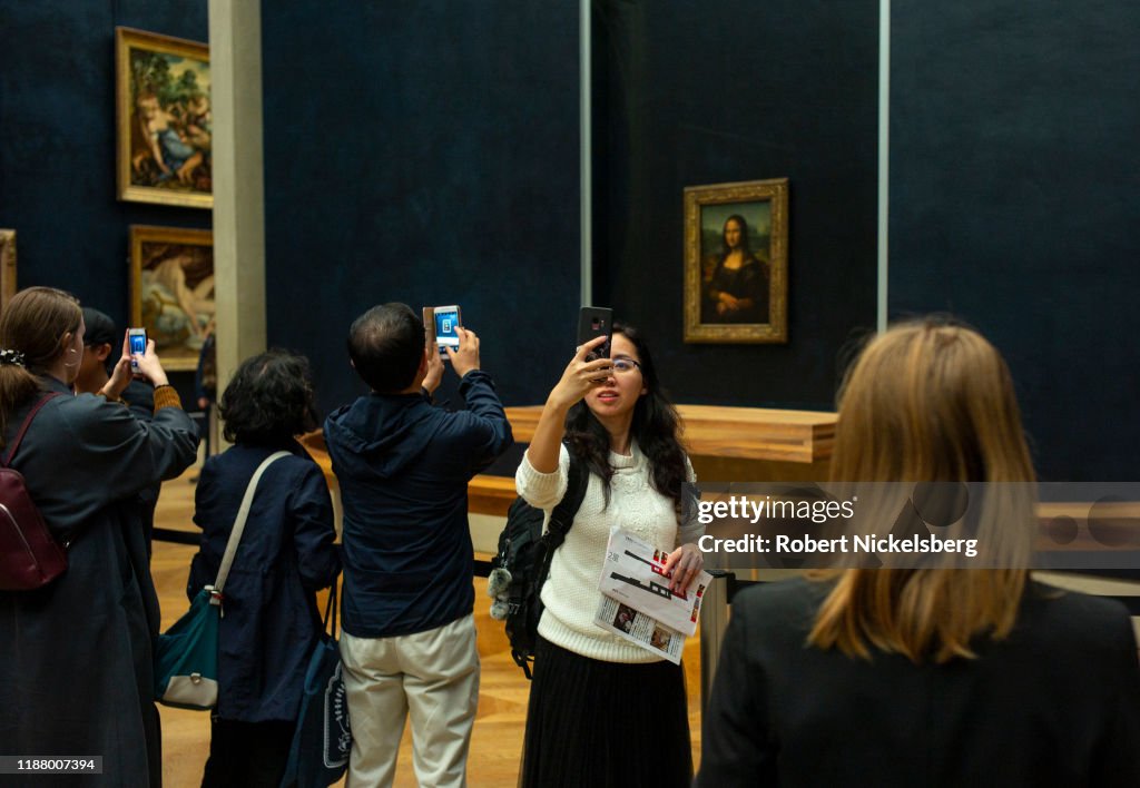 Mona Lisa At The Louvre Museum