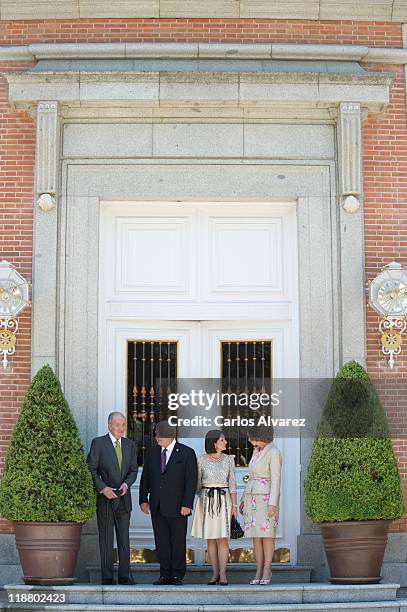 King Juan Carlos of Spain and Queen Sofia of Spain receive Panama's President Ricardo Martinelli and wife Marta Linares de Martinelli at Zarzuela...