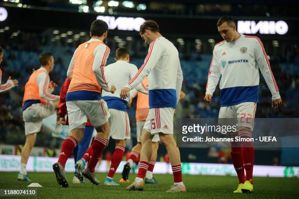 The team of Russia warms up prior to the UEFA Euro 2020 Qualifier between Russia and Belgium on November 16, 2019 in Saint Petersburg, Russia.