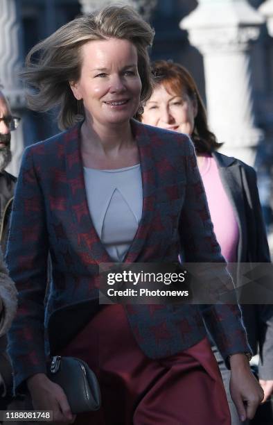 - Bezoek van de Koningin Mathilde aan het Koninklijk Conservatorium Brussel / Grote Zavel - Visite de la Reine Mathilde au Conservatoire Royal de...