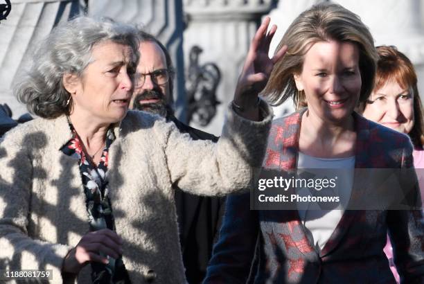 - Bezoek van de Koningin Mathilde aan het Koninklijk Conservatorium Brussel / Grote Zavel - Visite de la Reine Mathilde au Conservatoire Royal de...