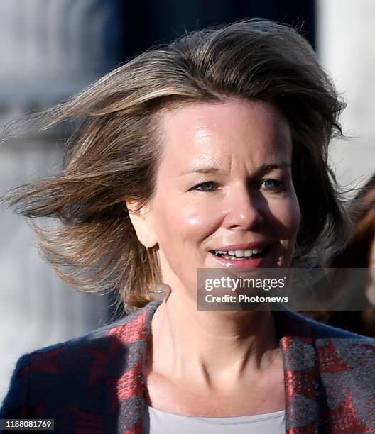 - Bezoek van de Koningin Mathilde aan het Koninklijk Conservatorium Brussel / Grote Zavel - Visite de la Reine Mathilde au Conservatoire Royal de...