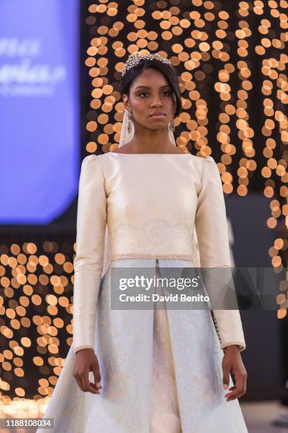 Model walks the runway at the María Diezma show during the ‘Pasarela Española Fashion Week’ Show 2019 at Matadero on November 16, 2019 in Madrid,...