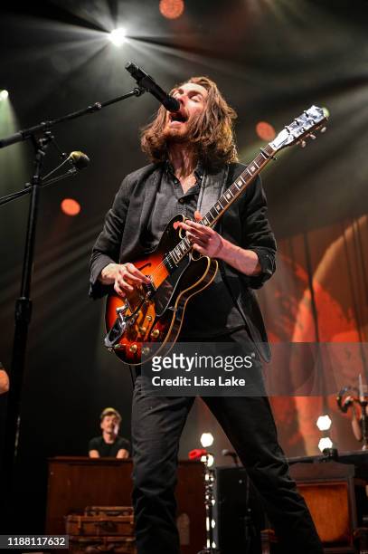 Hozier performs live on stage at Wind Creek Event Center on November 16, 2019 in Bethlehem, Pennsylvania.
