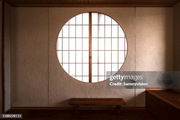 empty ryokan room - japon fotografías e imágenes de stock