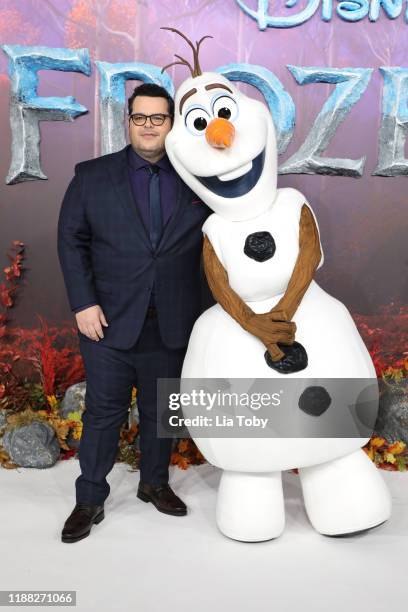 Josh Gad attends the "Frozen 2" European premiere at BFI Southbank on November 17, 2019 in London, England.