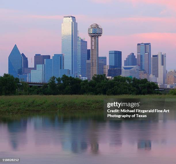 trinity river with skyline, dallas - dallas skyline stock pictures, royalty-free photos & images