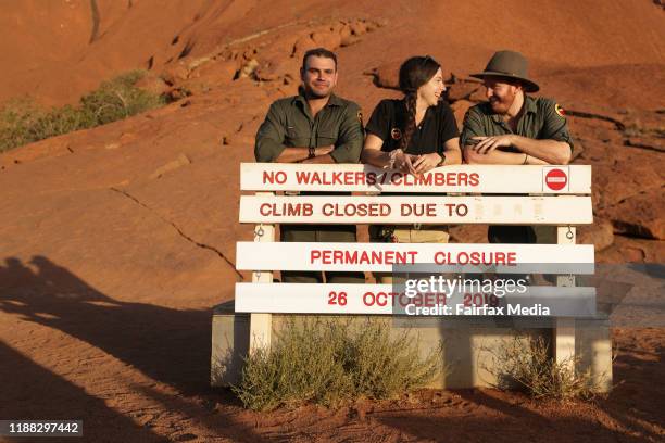 Uluru Ranger Color Code 72 Uluru Sign Stock Photos, High-Res Pictures, and Images - Getty Images