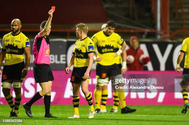 Benoit ROUSSELET referee gives a red card at Joshua Valentine of Carcassonne during the Pro D2 match between Beziers and Carcassonne at Stade de la...