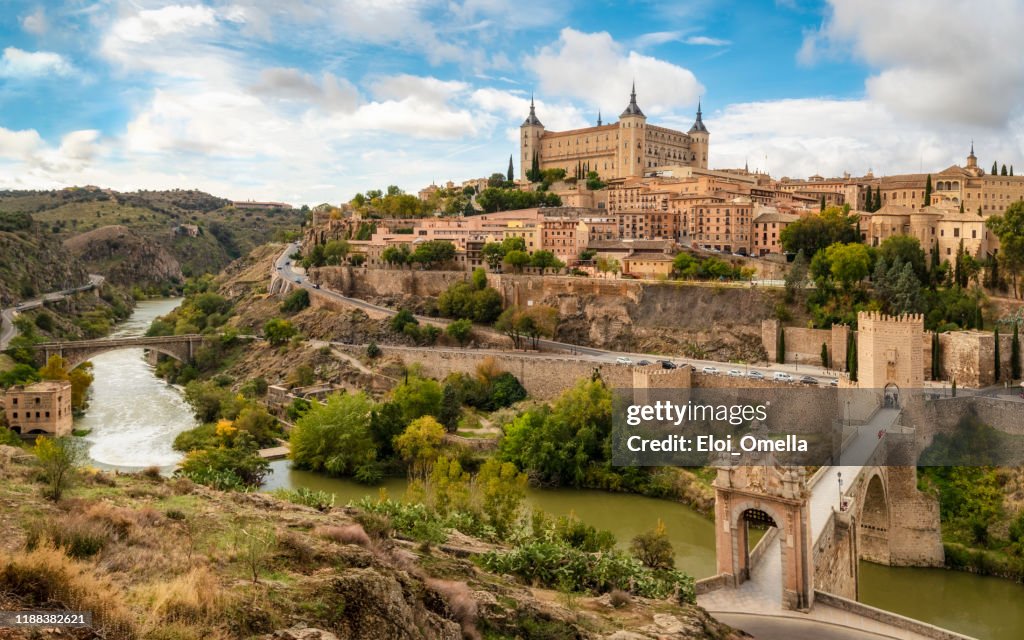 Toledo-Ansicht von der Alcantara-Brücke, Spanien