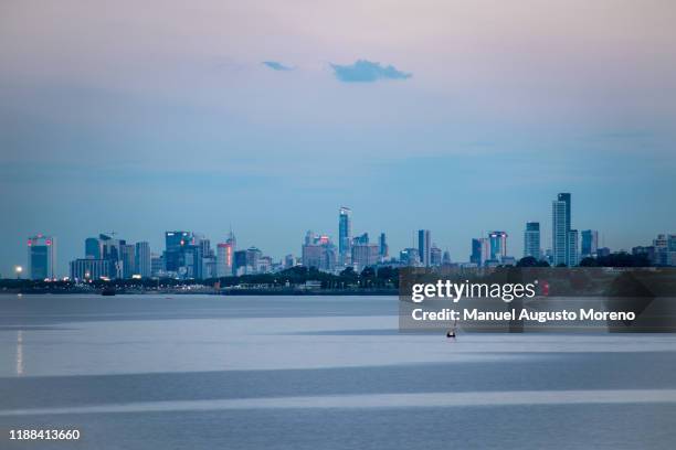 buenos aires - skyline - river plate - buenos aires skyline stock pictures, royalty-free photos & images