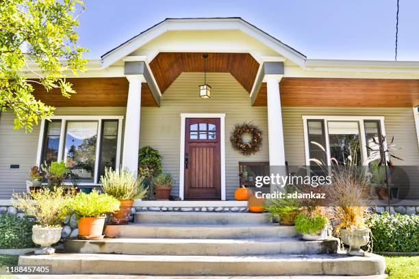 ambachtsman bungalow huis - monrovia california stockfoto's en -beelden