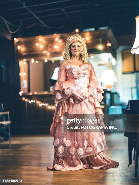 Opera Singer Images 6,474 Female Opera Singers Stock Photos, High-Res Pictures, and Images ...
