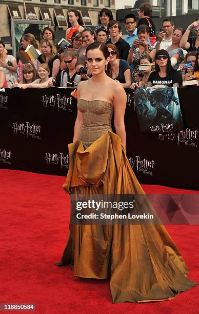 Actress Emma Watson attends the New York premiere of "Harry Potter And The Deathly Hallows: Part 2" at Avery Fisher Hall, Lincoln Center on July 11,...