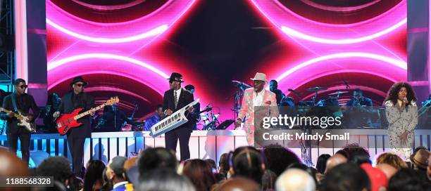 Jam Raoof Mindy Lewis Photos and Premium High Res Pictures - Getty Images