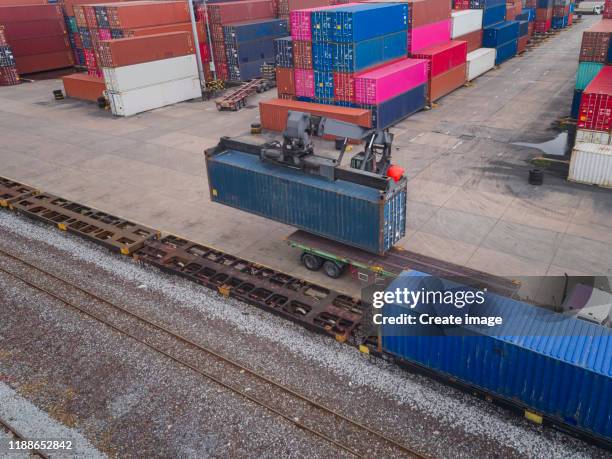 Train Auto Container Loader Unloading Train Photos and Premium High Res Pictures - Getty Images