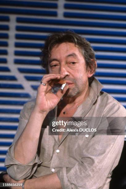 Portrait de Serge Gainsbourg sur le plateau du journal de 13H de TF1 à Paris le 19 septembre 1985, France.