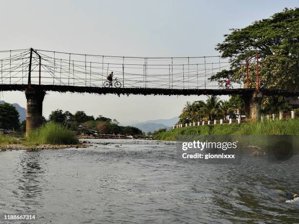 nam song river in vang vieng, laos - vang vieng stock pictures, royalty-free photos & images