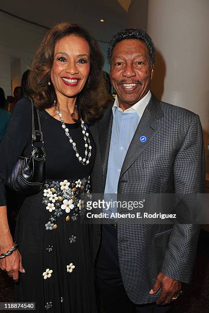 Singer Marilyn McCoo and musician Billy Davis Jr. Attend the Los Angeles Premiere of HBO's "The Curious Case of Curt Flood" at Museum Of Tolerance on...