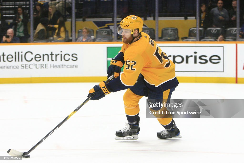 NHL: DEC 14 Stars at Predators